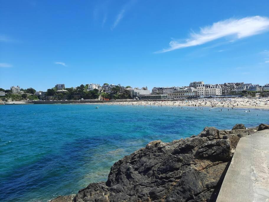 Le Jacaranda-A 2 Min De La Plage, Hyper Centre De Dinard, Vue Mer De La Fenetre Dış mekan fotoğraf